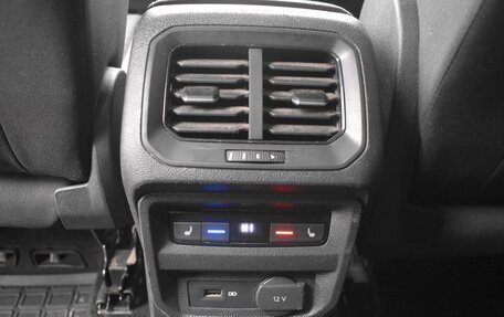 Volkswagen Tiguan II, 2018 год, 2 705 000 рублей, 16 фотография