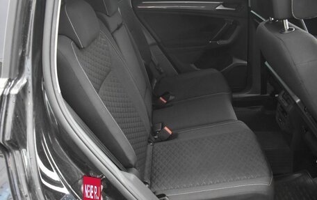 Volkswagen Tiguan II, 2018 год, 2 705 000 рублей, 11 фотография