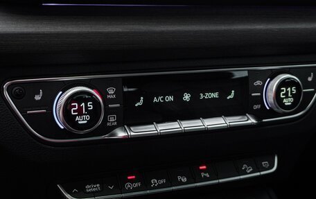 Audi Q5, 2025 год, 6 300 000 рублей, 24 фотография