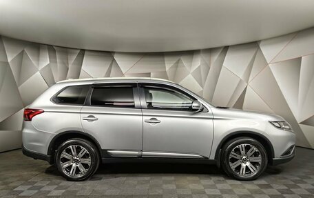 Mitsubishi Outlander III рестайлинг 3, 2019 год, 2 349 000 рублей, 6 фотография