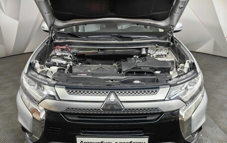 Mitsubishi Outlander III рестайлинг 3, 2019 год, 2 349 000 рублей, 21 фотография