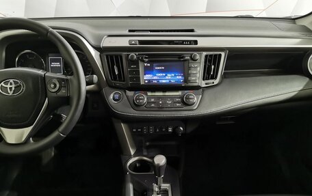 Toyota RAV4, 2016 год, 2 045 000 рублей, 15 фотография