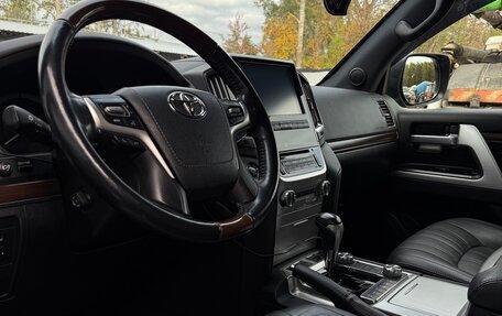 Toyota Land Cruiser 200, 2020 год, 9 000 000 рублей, 15 фотография