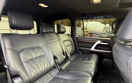 Toyota Land Cruiser 200, 2020 год, 9 000 000 рублей, 20 фотография