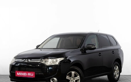 Mitsubishi Outlander III рестайлинг 3, 2013 год, 1 299 000 рублей, 2 фотография