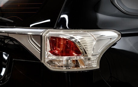 Mitsubishi Outlander III рестайлинг 3, 2013 год, 1 299 000 рублей, 8 фотография
