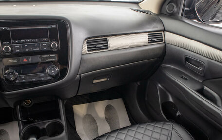 Mitsubishi Outlander III рестайлинг 3, 2013 год, 1 299 000 рублей, 20 фотография