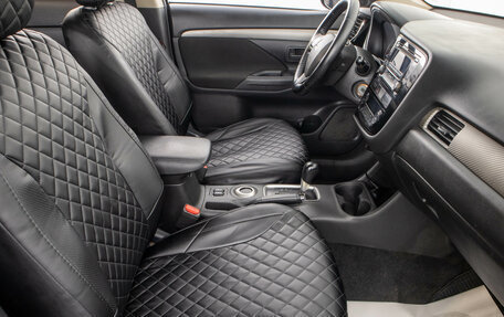 Mitsubishi Outlander III рестайлинг 3, 2013 год, 1 299 000 рублей, 21 фотография