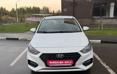 Hyundai Solaris II рестайлинг, 2018 год, 1 100 000 рублей, 3 фотография