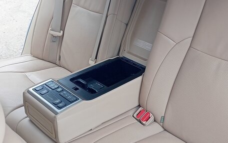 Toyota Crown Majesta, 2011 год, 1 100 000 рублей, 5 фотография