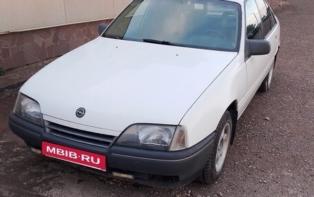 Opel Omega A, 1989 год, 200 000 рублей, 1 фотография