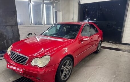 Mercedes-Benz C-Класс, 2004 год, 400 000 рублей, 2 фотография