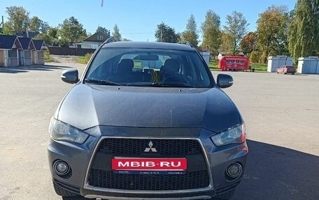 Mitsubishi Outlander III рестайлинг 3, 2011 год, 1 050 000 рублей, 4 фотография