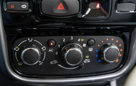 Renault Duster I рестайлинг, 2013 год, 798 000 рублей, 18 фотография