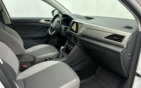 Volkswagen Taos, 2022 год, 2 700 000 рублей, 13 фотография