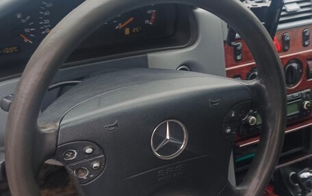 Mercedes-Benz E-Класс, 1999 год, 550 000 рублей, 3 фотография