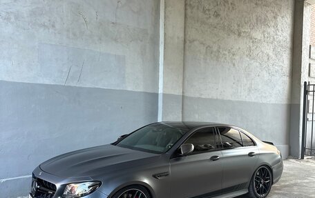 Mercedes-Benz E-Класс AMG, 2017 год, 5 600 000 рублей, 10 фотография