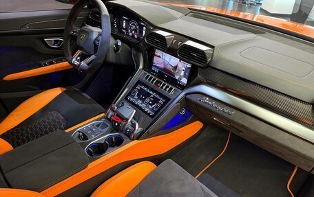 Lamborghini Urus I, 2022 год, 27 990 000 рублей, 12 фотография