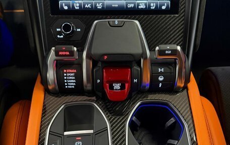 Lamborghini Urus I, 2022 год, 27 990 000 рублей, 33 фотография