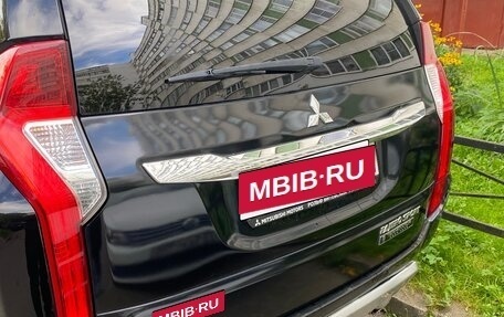 Mitsubishi Pajero Sport III рестайлинг, 2019 год, 2 500 000 рублей, 3 фотография