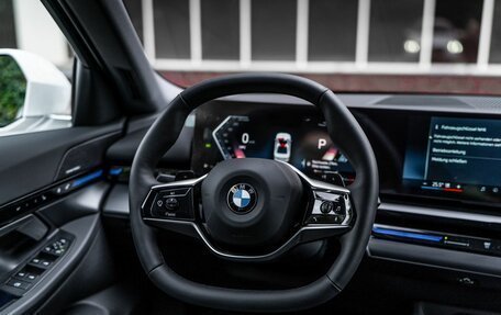 BMW 5 серия, 2024 год, 7 424 000 рублей, 12 фотография