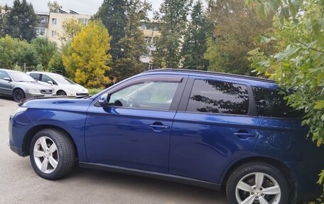 Mitsubishi Outlander III рестайлинг 3, 2013 год, 1 450 000 рублей, 5 фотография