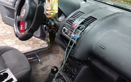 Volkswagen Polo III рестайлинг, 2001 год, 150 000 рублей, 15 фотография