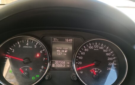 Nissan Qashqai, 2011 год, 900 000 рублей, 13 фотография