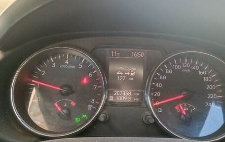 Nissan Qashqai, 2011 год, 900 000 рублей, 11 фотография