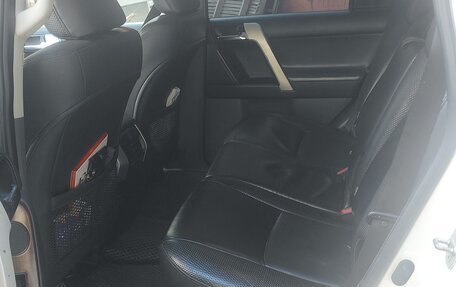 Toyota Land Cruiser Prado 150 рестайлинг 2, 2011 год, 3 400 000 рублей, 8 фотография