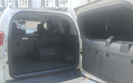 Toyota Land Cruiser Prado 150 рестайлинг 2, 2011 год, 3 400 000 рублей, 9 фотография