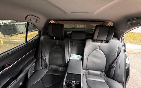 Toyota Camry, 2019 год, 2 385 000 рублей, 8 фотография