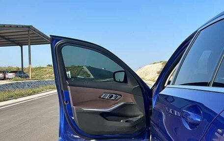 BMW 3 серия, 2021 год, 3 125 000 рублей, 12 фотография