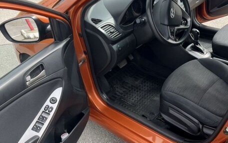Hyundai Solaris II рестайлинг, 2014 год, 710 000 рублей, 2 фотография