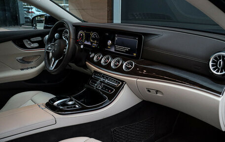 Mercedes-Benz E-Класс, 2019 год, 5 590 000 рублей, 11 фотография