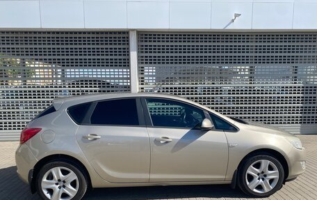 Opel Astra J, 2011 год, 697 000 рублей, 4 фотография