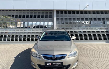 Opel Astra J, 2011 год, 697 000 рублей, 2 фотография