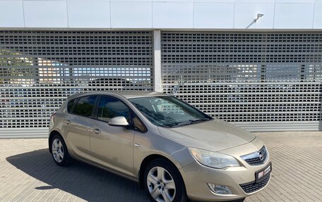 Opel Astra J, 2011 год, 697 000 рублей, 3 фотография