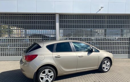 Opel Astra J, 2011 год, 697 000 рублей, 5 фотография