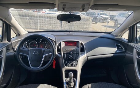 Opel Astra J, 2011 год, 697 000 рублей, 14 фотография