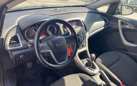 Opel Astra J, 2011 год, 697 000 рублей, 15 фотография