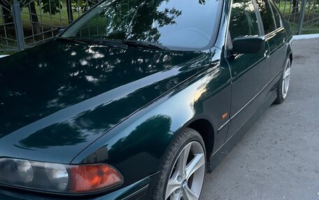 BMW 5 серия, 1997 год, 550 000 рублей, 3 фотография