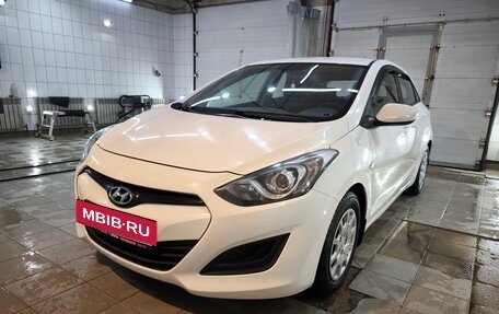 Hyundai i30 II рестайлинг, 2012 год, 985 000 рублей, 3 фотография