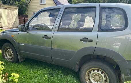 Chevrolet Niva I рестайлинг, 2010 год, 420 000 рублей, 4 фотография