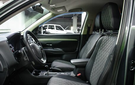 Mitsubishi Outlander III рестайлинг 3, 2014 год, 1 350 000 рублей, 12 фотография
