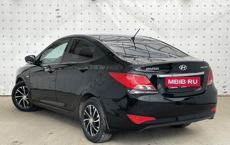 Hyundai Solaris II рестайлинг, 2014 год, 975 000 рублей, 5 фотография