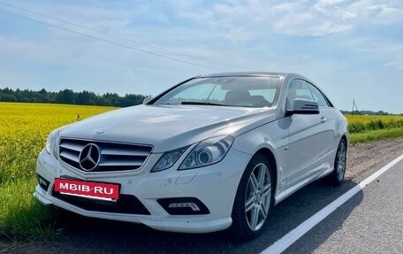 Mercedes-Benz E-Класс, 2010 год, 1 590 000 рублей, 2 фотография