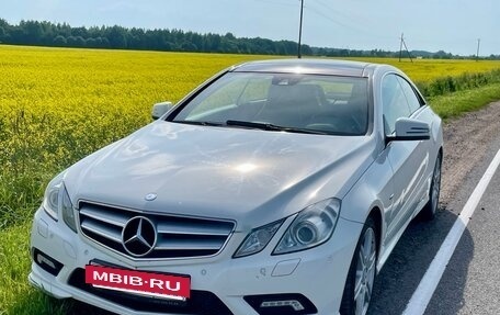 Mercedes-Benz E-Класс, 2010 год, 1 590 000 рублей, 3 фотография