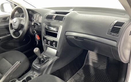 Skoda Octavia, 2010 год, 574 000 рублей, 13 фотография