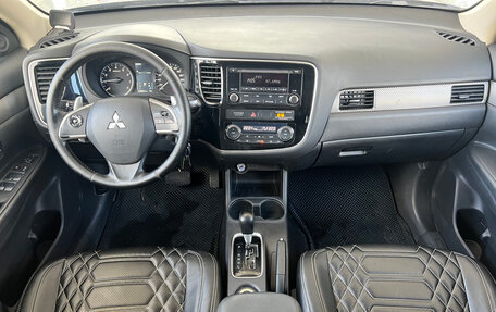Mitsubishi Outlander III рестайлинг 3, 2014 год, 1 279 000 рублей, 7 фотография